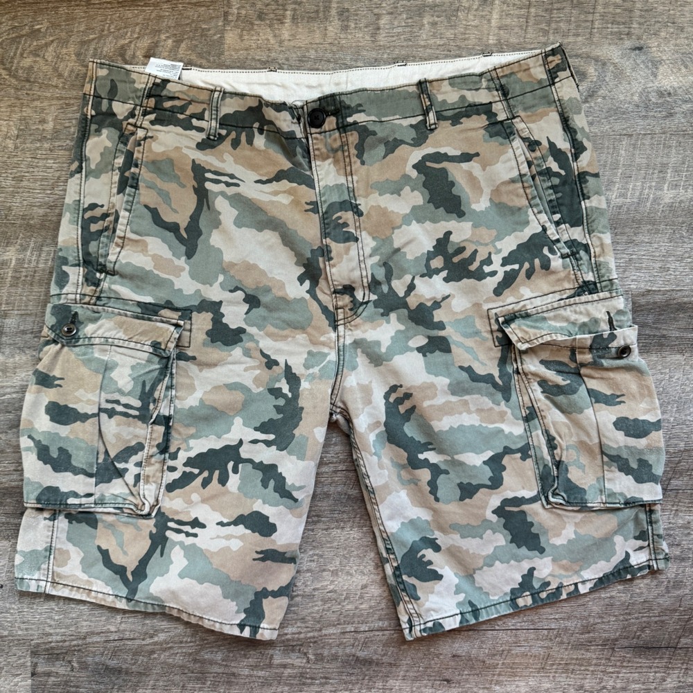 Levi's Mens Cargo Shorts 42 Regular Camouflage Green Brown Utility Multi-Pocket